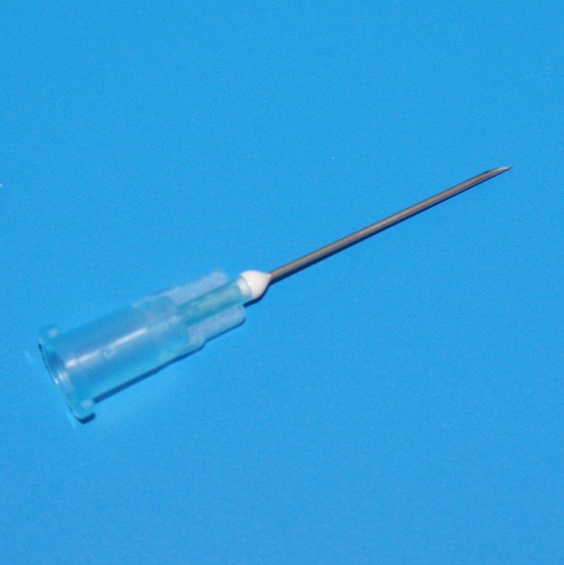 Chirana Kanülen Nr. 16 (0,60 x 25 mm) blau, 23G x 1" (100 Stück)