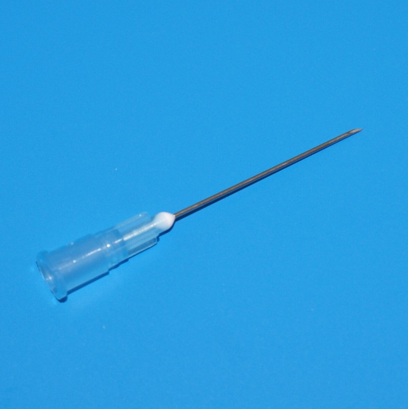 Chirana Kanülen Nr. 14 (0,60 x 30 mm) blau, 23G x 1 1/4" (100 Stück)